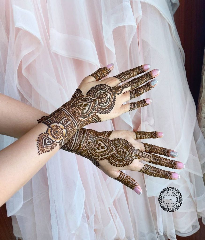 Latest Back Hand Mehndi Design For Trendy Brides To Be