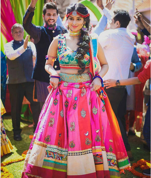 Modern Indian Bride, Mehendi outfit