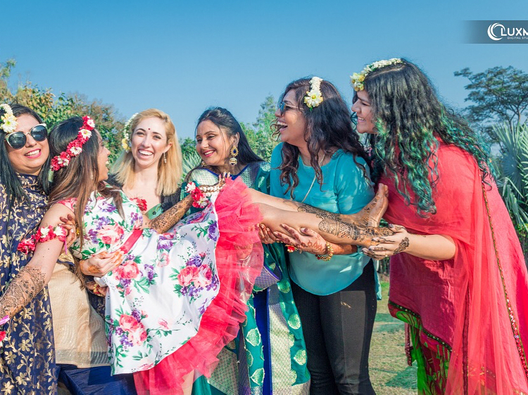 Bridesmaids, Indian Bride, Bachelorette, Mehendi Ceremony