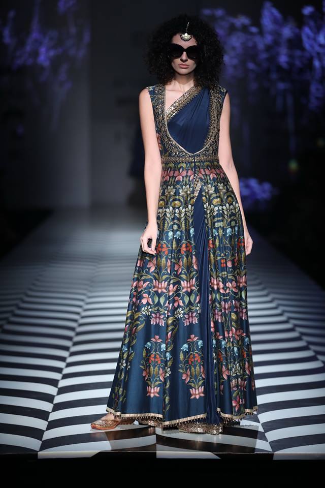 JJ Valaya, AIFW SS'18, Amazon India Fashion Week, Bridal Lehenga