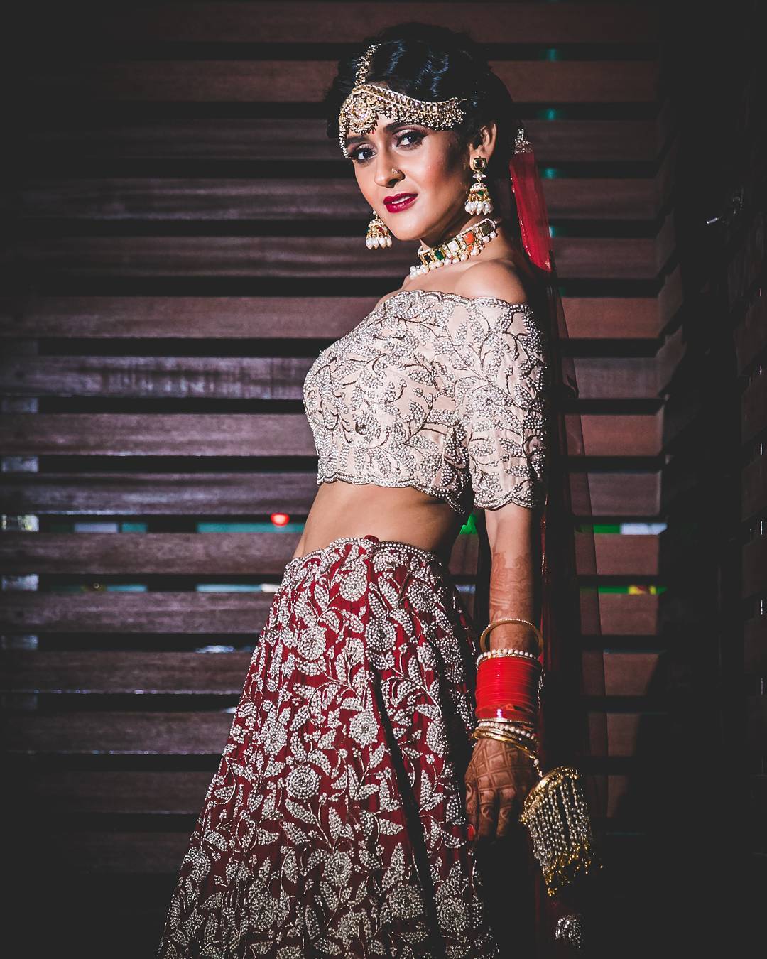 Bridal Makeup, Sakshi Malik Studio, Blogger Bride, Shreya Kalra Wedding, Winged Eyeliner, Smokey Eyes, Red Lipstick