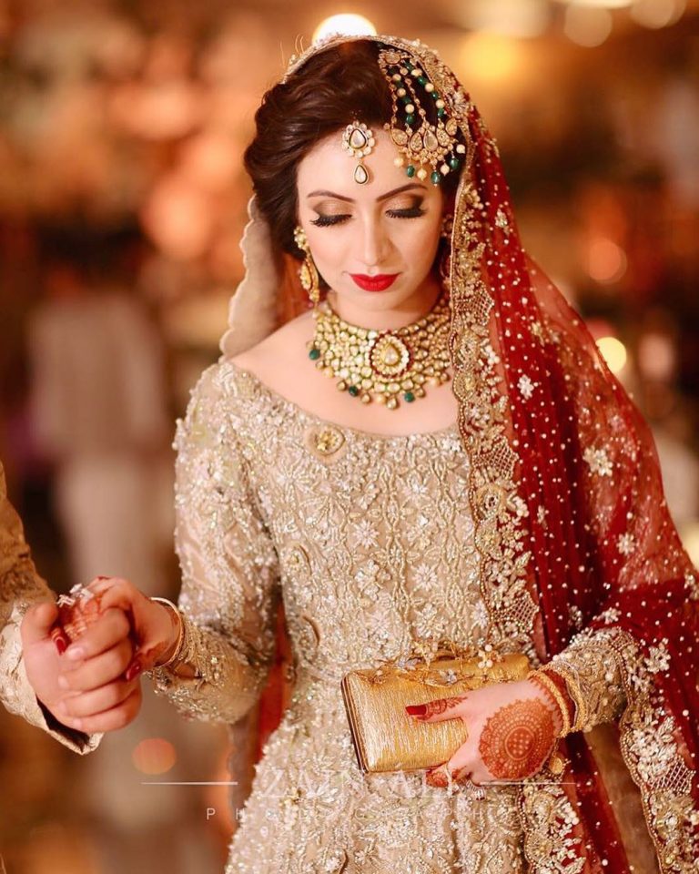 20 Awe-Inspiring Jhumar Designs We Spotted on Real Brides