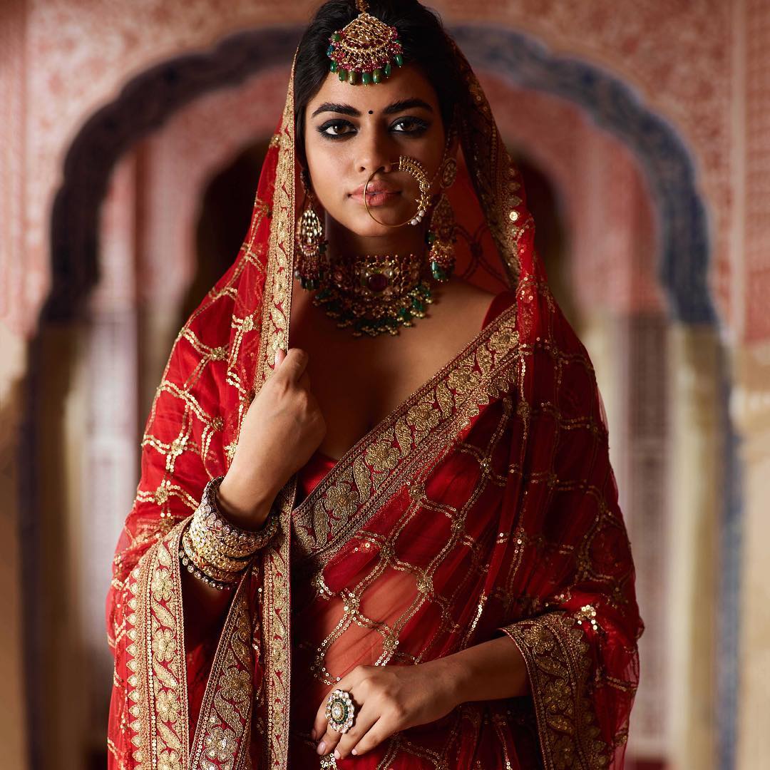 sabyasachi Mukherjee, red bridal saree, sabyasachi jewellery, sabyasachi Mukherjee winter collection