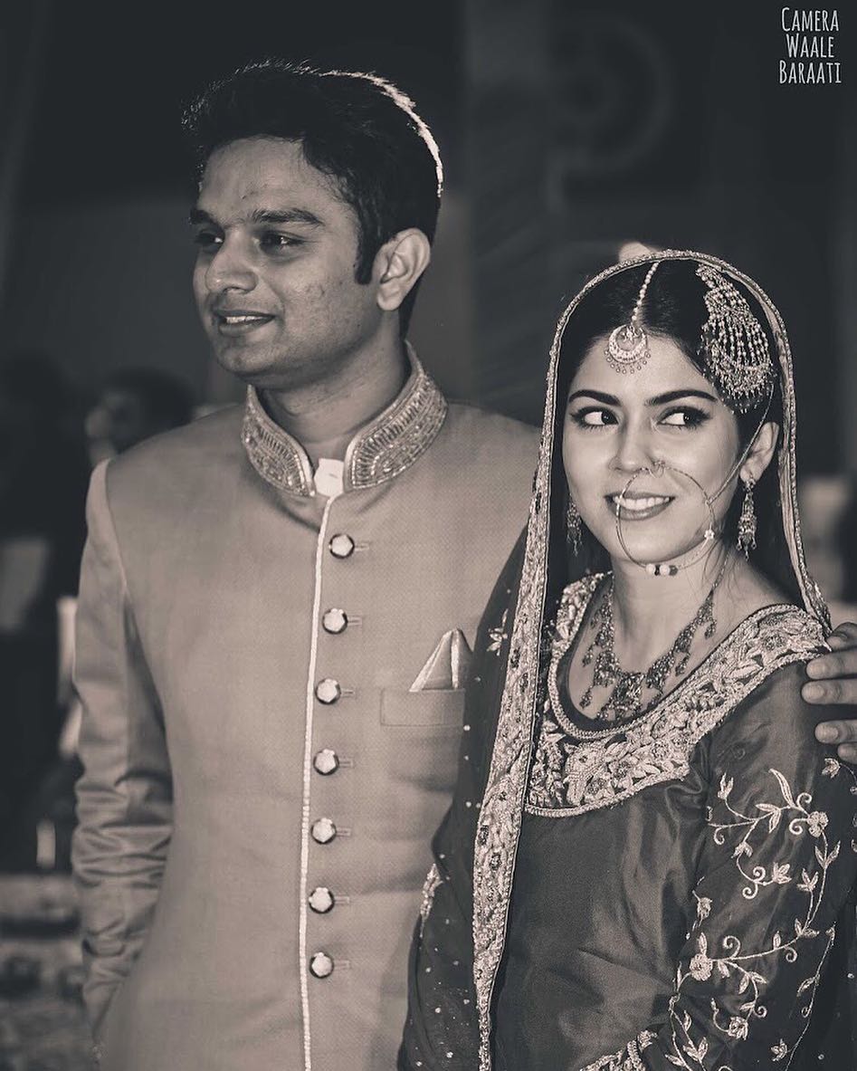 black and white photos, black and white photography, wedding photography, wedding photographer in delhi- camera waale baraati