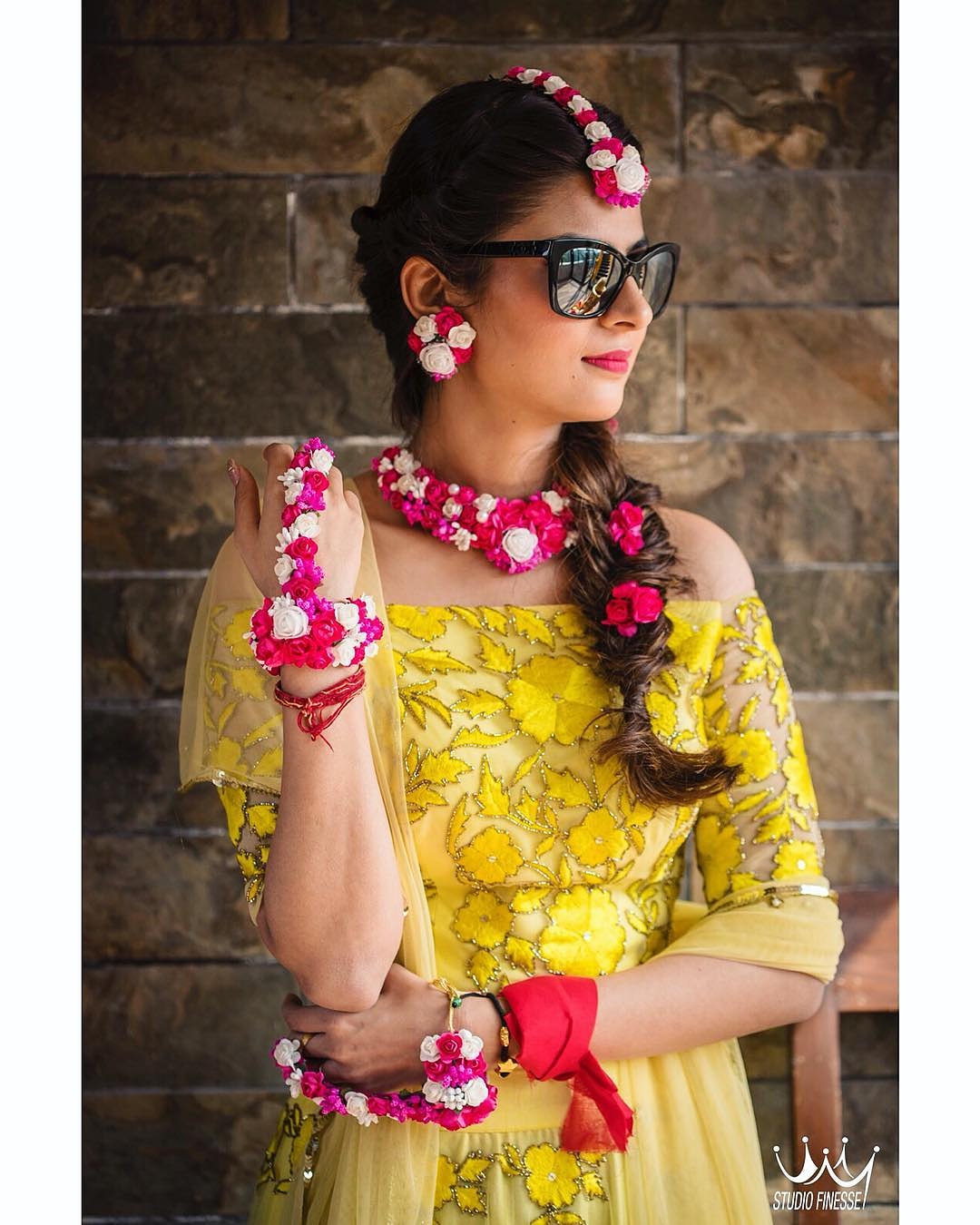 floral jewellery, bridal shopping, mehendi jewellery, floral jewelry shop- insta craft Jaipur