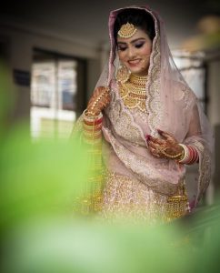 30 Breathtaking Bridal Maang Tikkas We Spotted On Real Brides