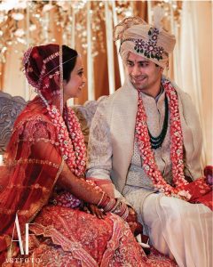 Best Places in West Delhi for Shopping Groom Accessories