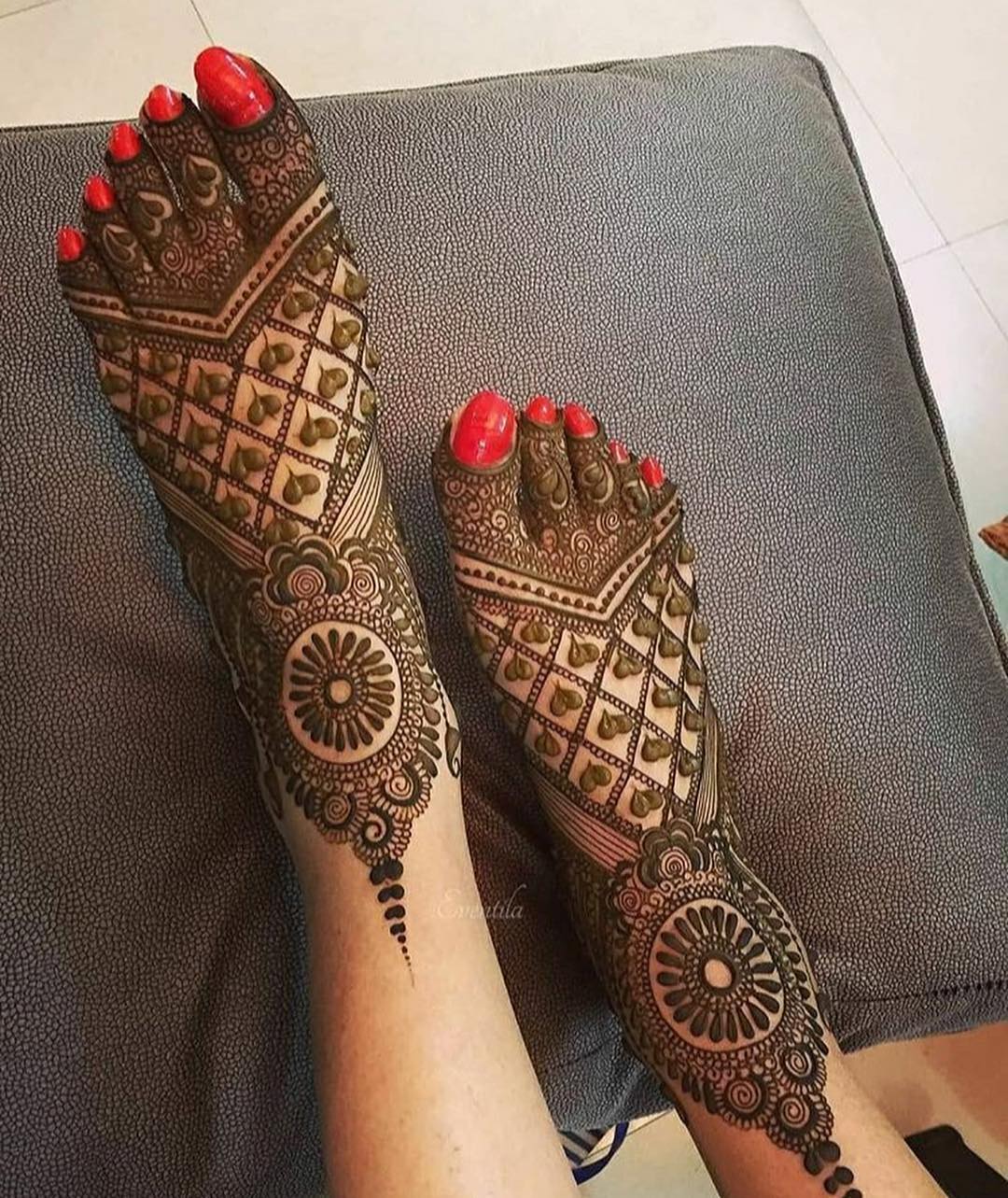 feet mehendi design ideas, latest mehendi designs, bridal mehendi designs, unique bridal mehendi feet designs