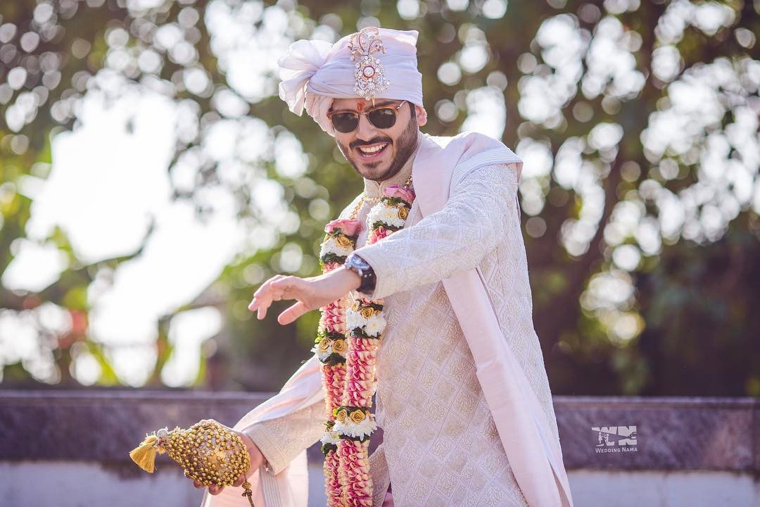 indian groom, groom accessories, groom with sunglasses, sunglasses, groom trends, groom shopping, groom outfit ideas