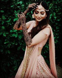 mehendi outfit ideas, offbeat mehendi outfits