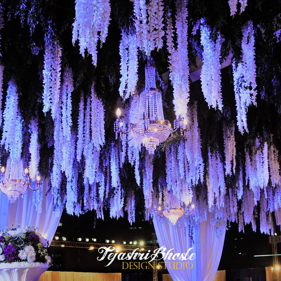 chandelier decor, chandelier decor ideas, unique chandelier decor ideas, candle chandelier decor, chandelier decor for weddings