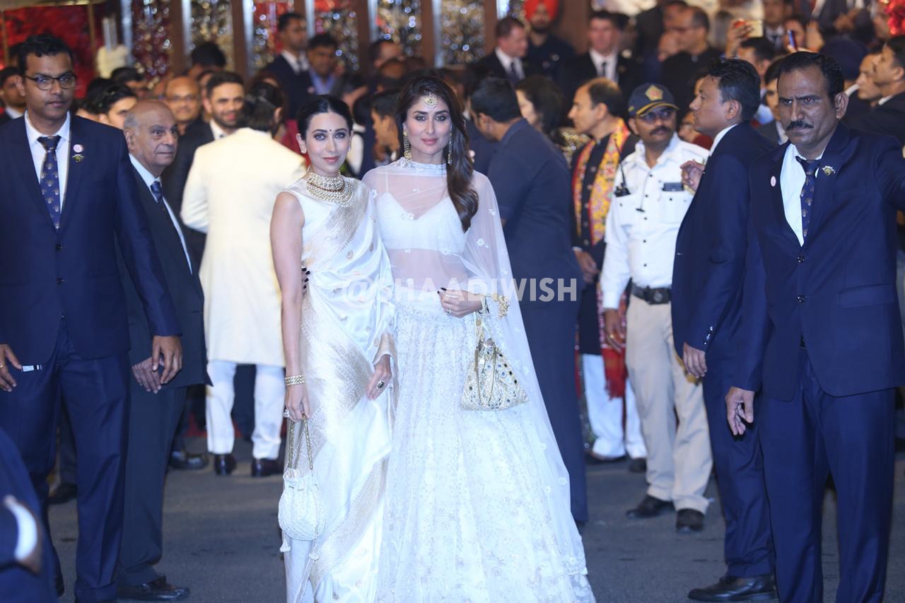 Kareena Kapoor, Karishma Kapoor, Wedding outfits