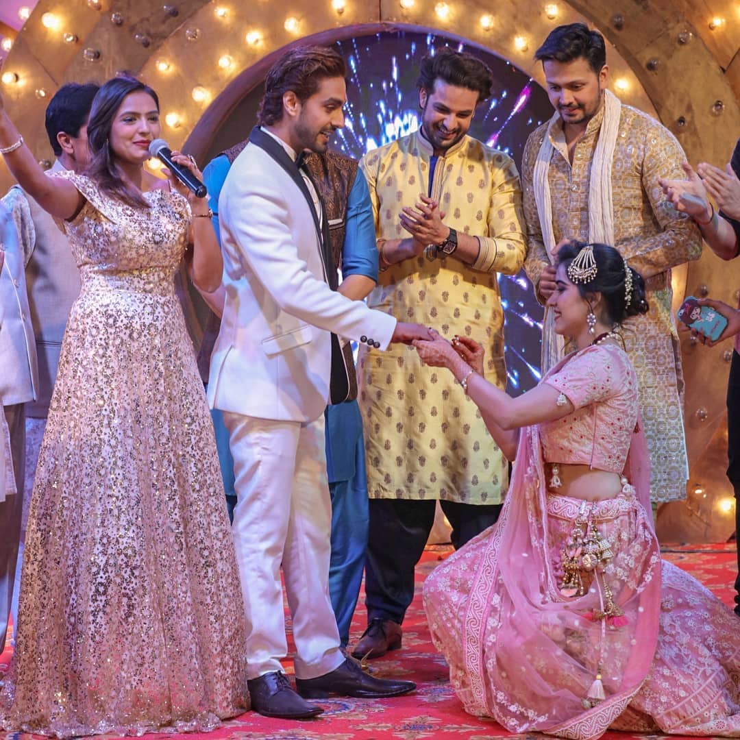Wedding Photos From TV Actor Sheena Bajaj Wedding Are Here!
 Shay And Sheena Wedding
