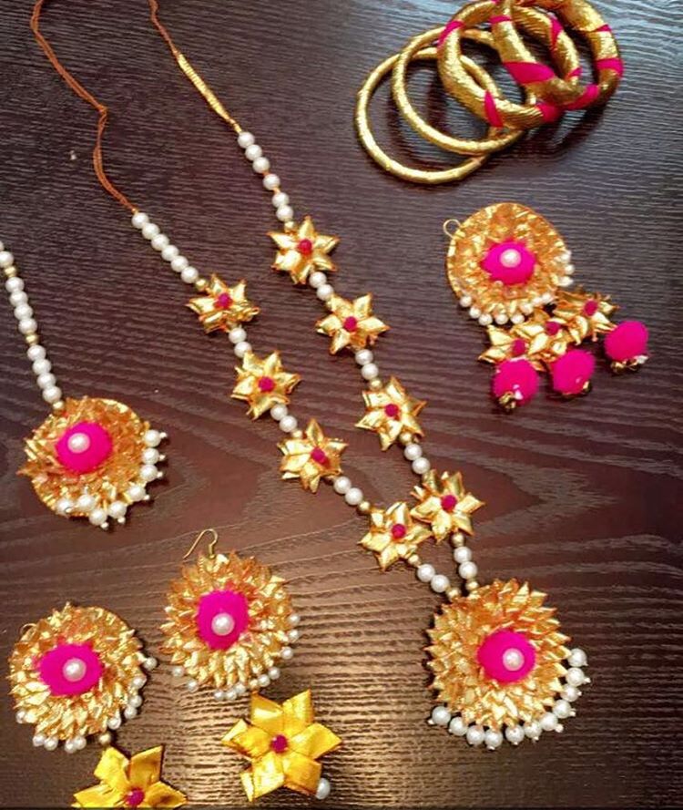 floral jewellery in Delhi