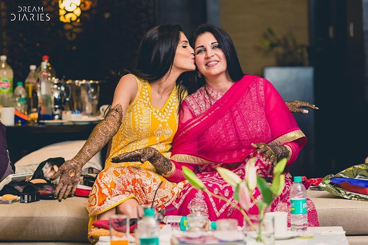 10 STUNNING SAREES TO STYLE THE MOTHER OF THE BRIDE OR GROOM