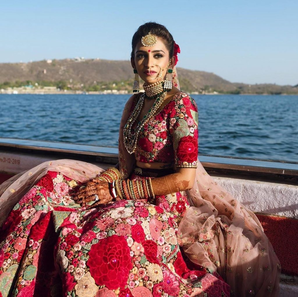 Bridal lehenga and Wedding sherwani on rent in Delhi Ncr | Weddingplz