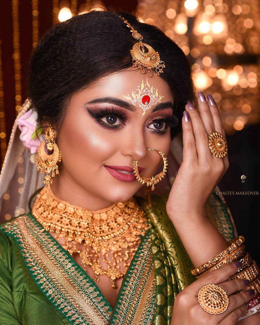 Featured image of post Bengali Bridal Makeup Pic The bengali makeup tips covers chandan bindi red bold lips from here you can go everywhere