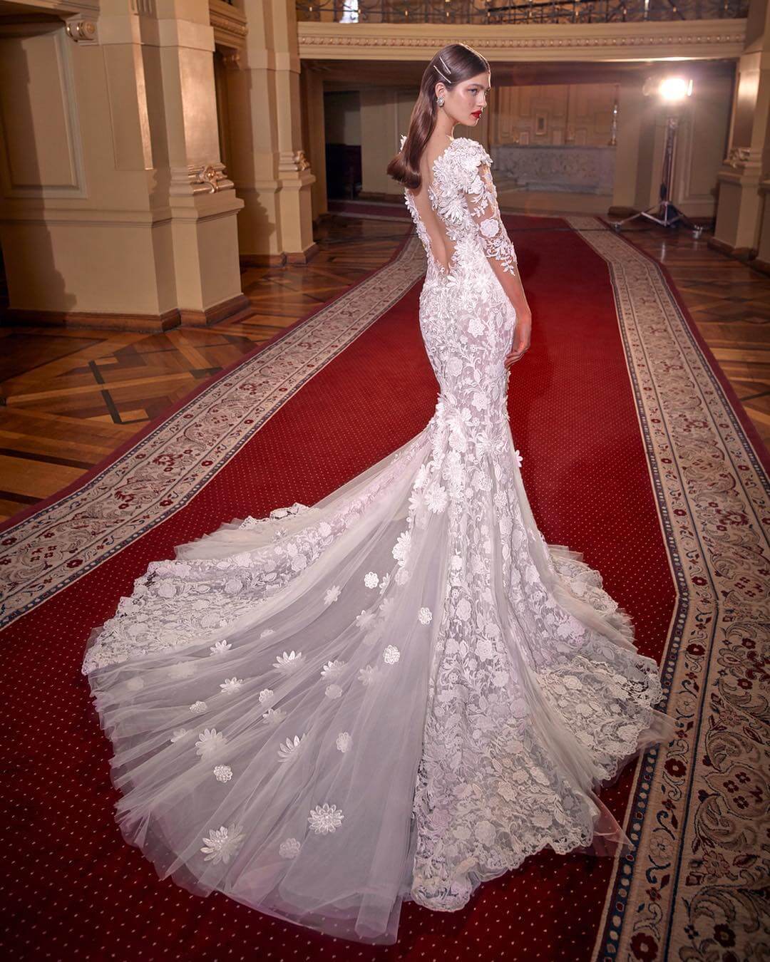 Stunning Christian Lacroix corseted ballgown wedding dress-megaelearning.vn