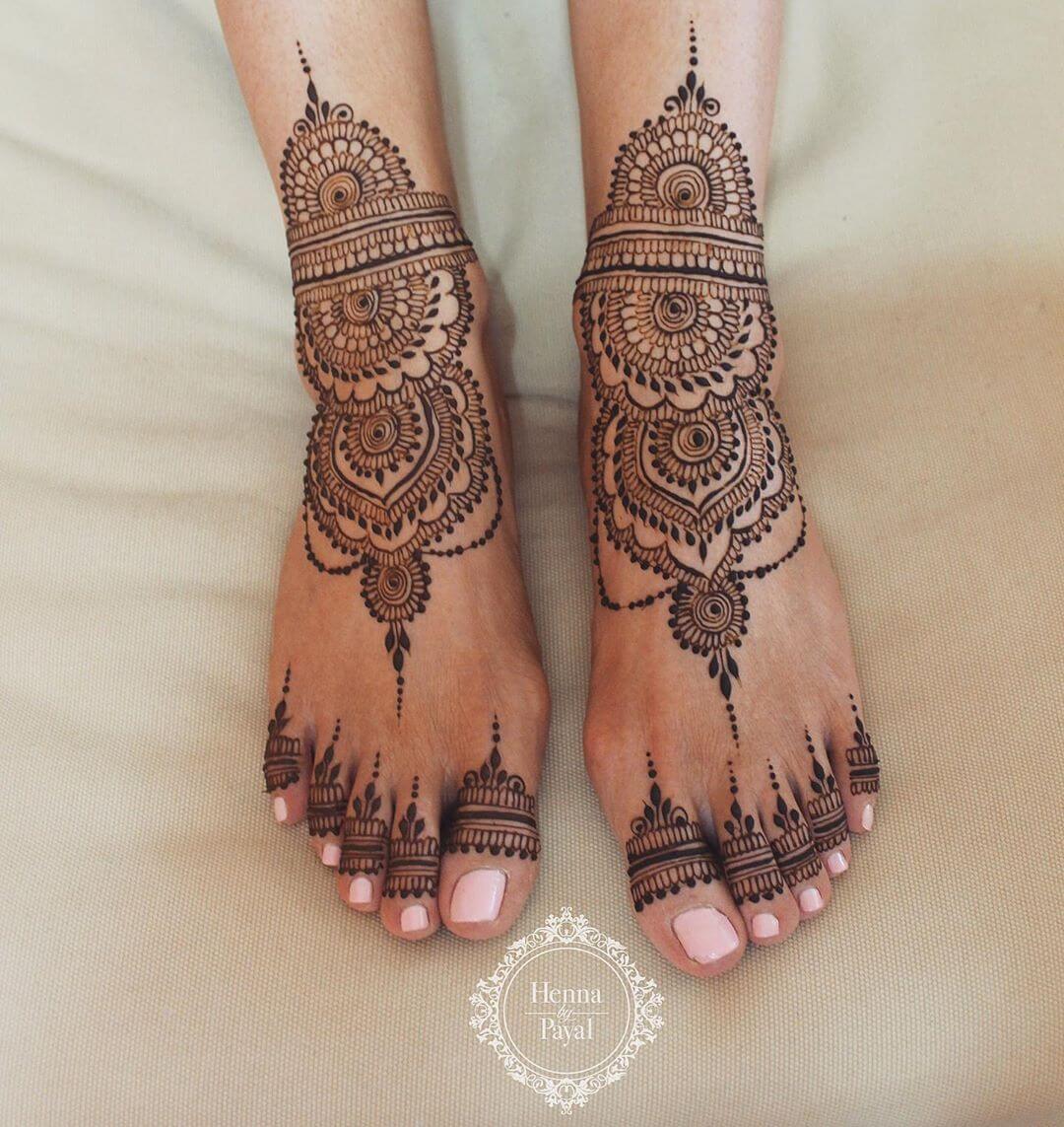 Super Trendy & Unique Arabic Mehendi Designs For Brides!