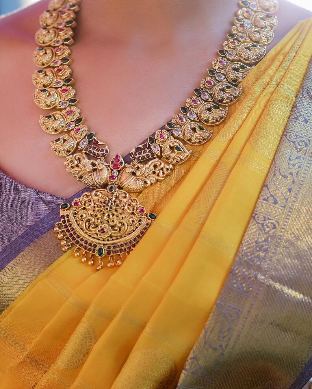 traditional gold jewellery