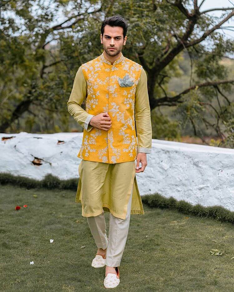 groom outfits fro summer weddings