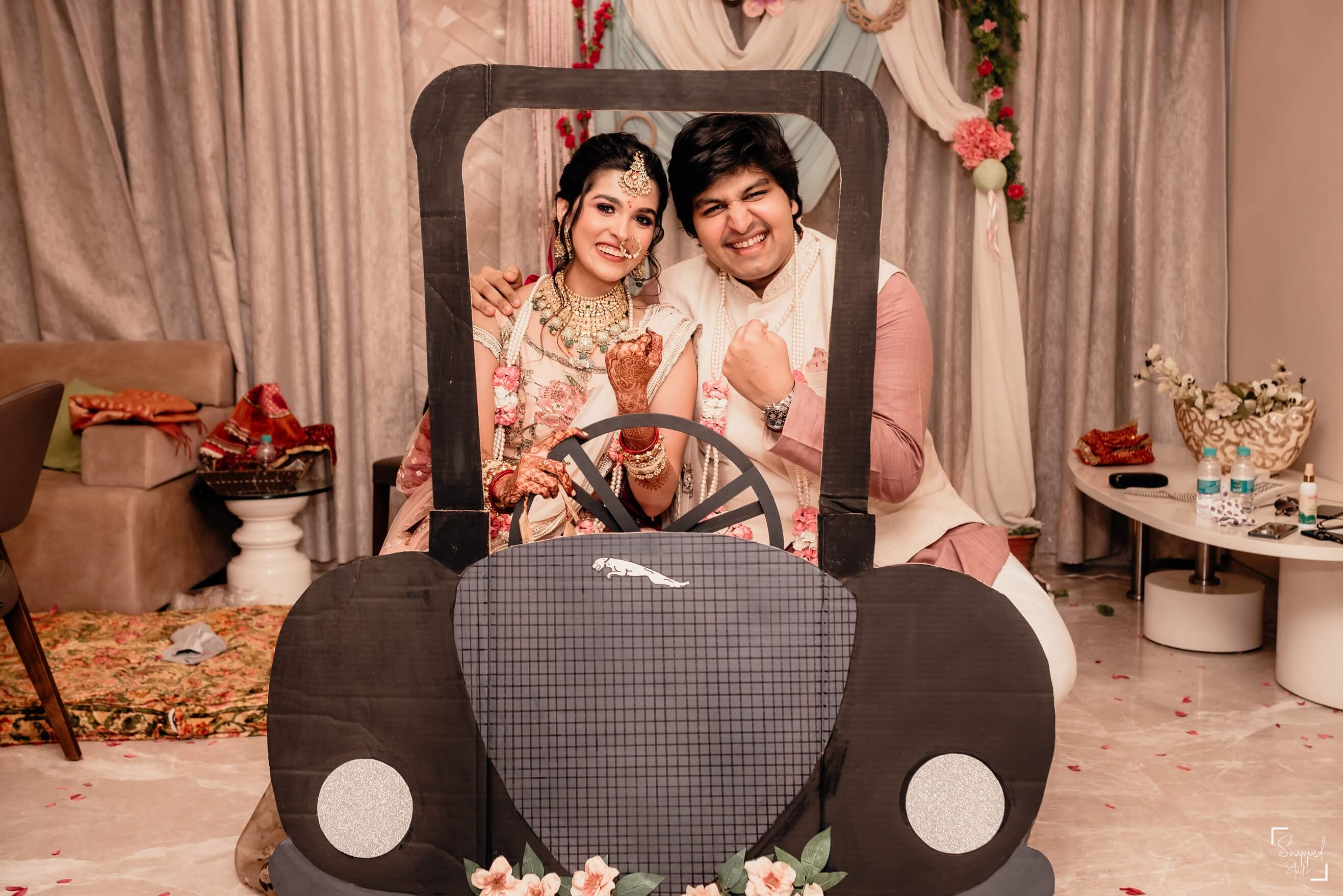 lockdown wedding in Mumbai, couple portrait