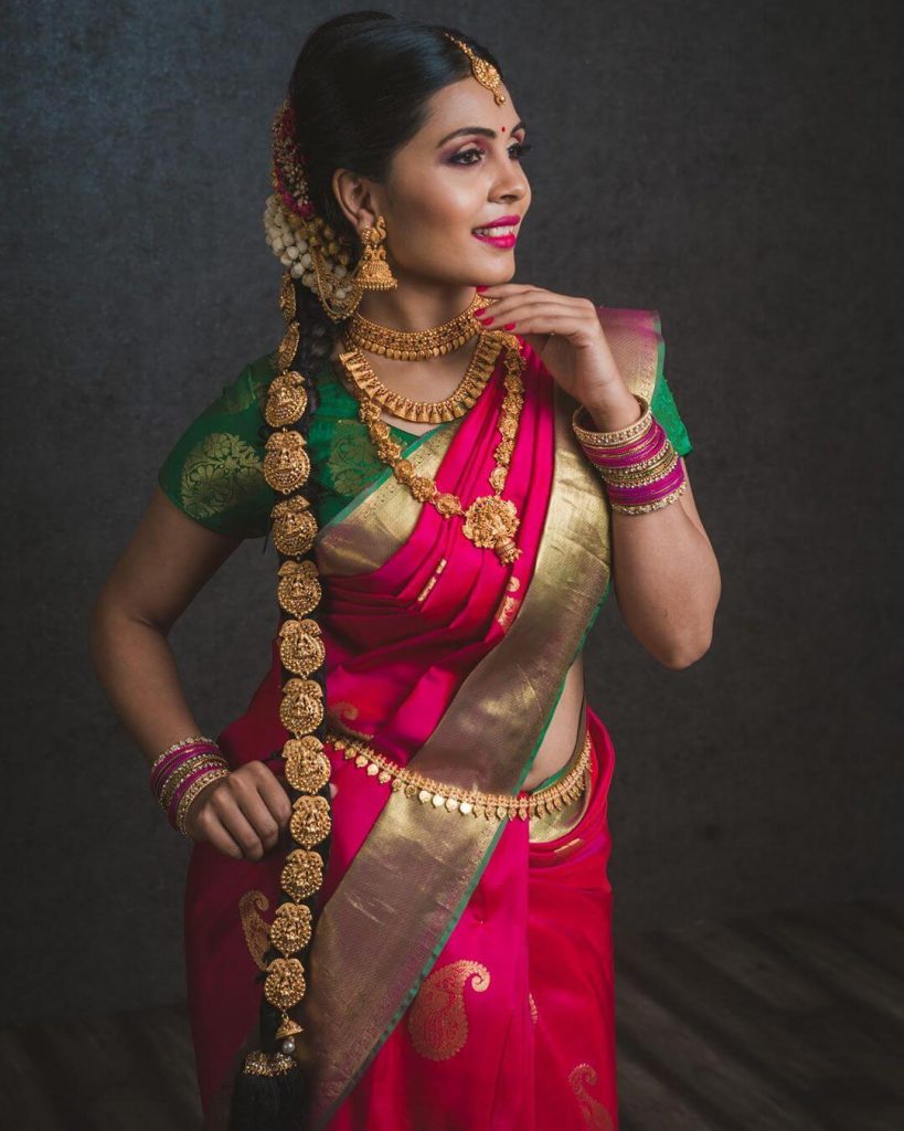 Beautiful South Indian Jadas We Spotted On Real Brides!