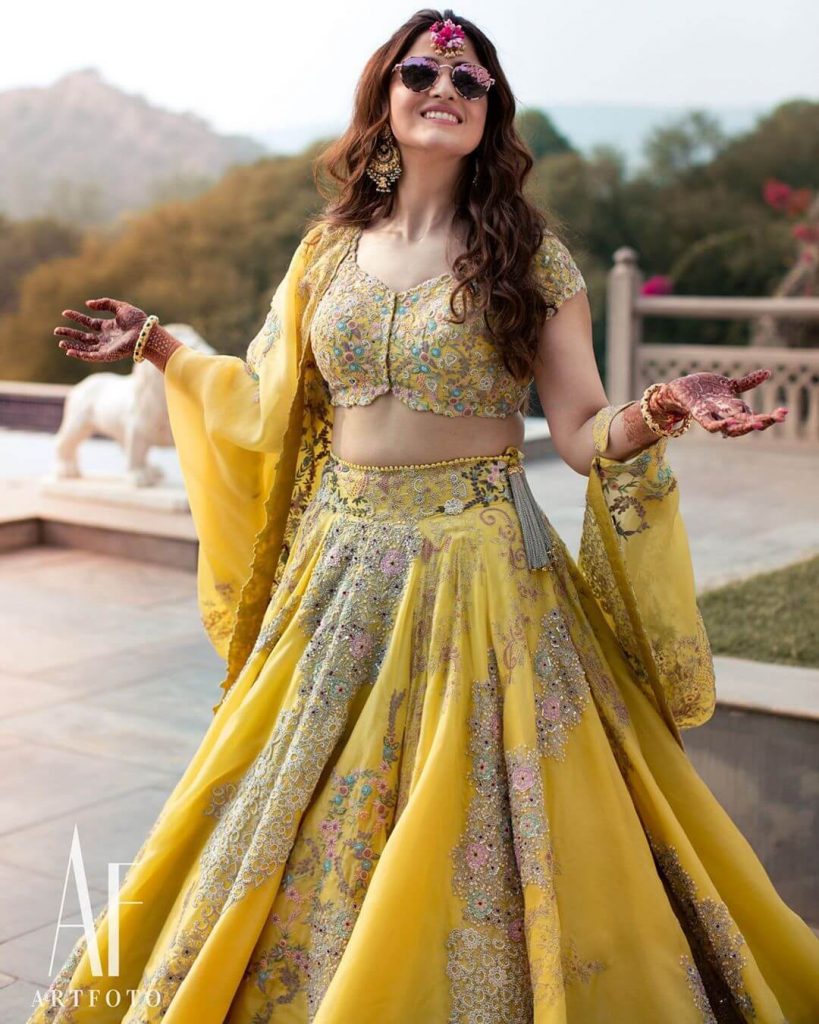 Arylide Yellow Heavy Designer Bridal Wear Lehenga Choli – Fashionfy