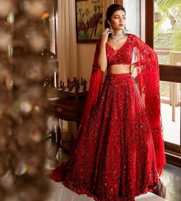 Pretty Lehenga Blouse Designs To Jazz Up Your Bridal Look