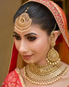 gold wedding accessories