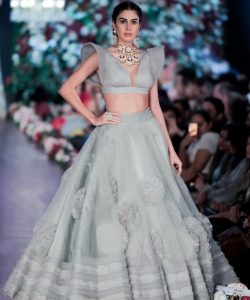 manish malhotra lehenga