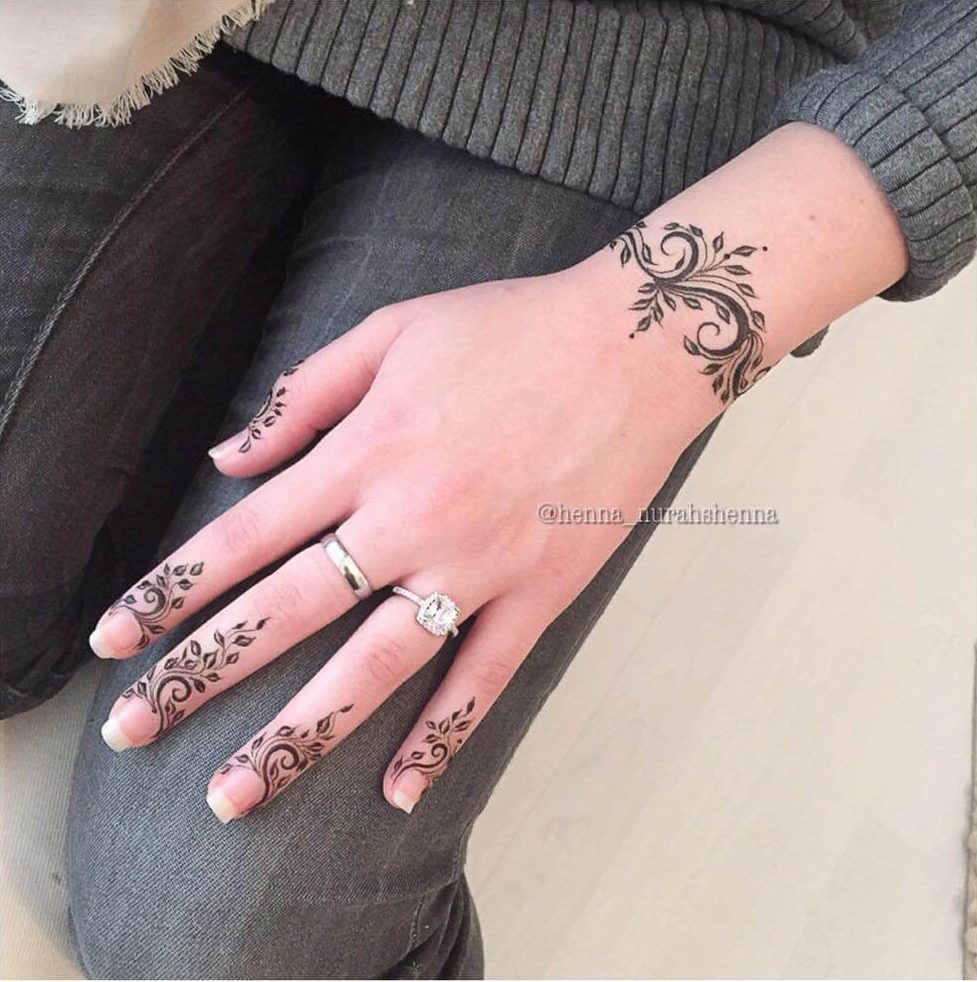 Easy simple mehndi design,minimal Mehndi design l Henna glimmer - YouTube