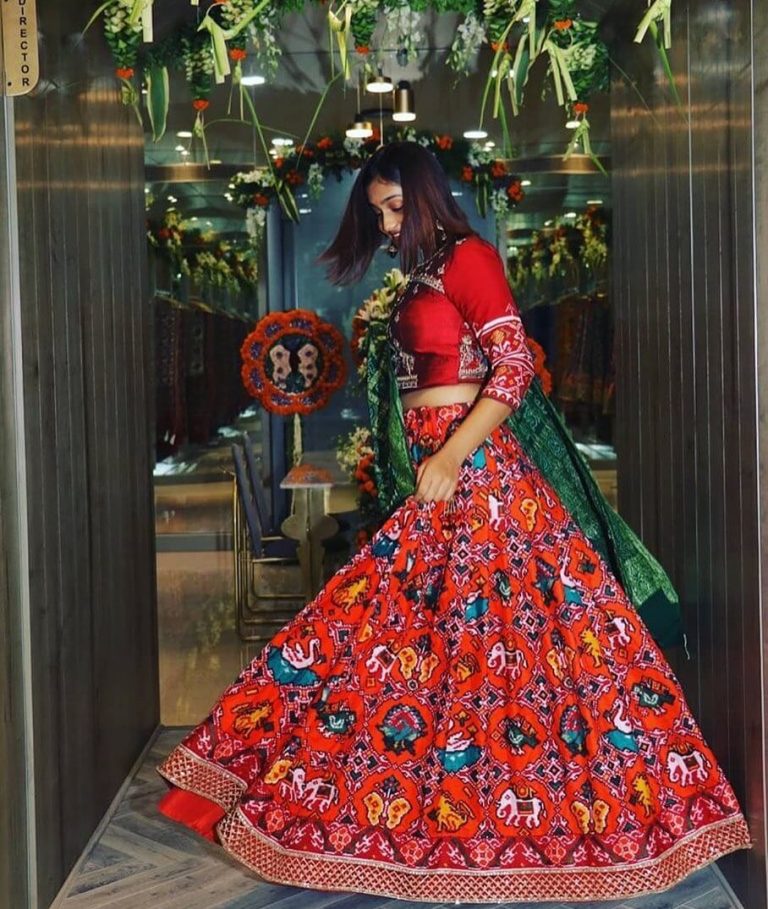 Patola Lehengas And Sarees Ideas And Inspiration For Weddings