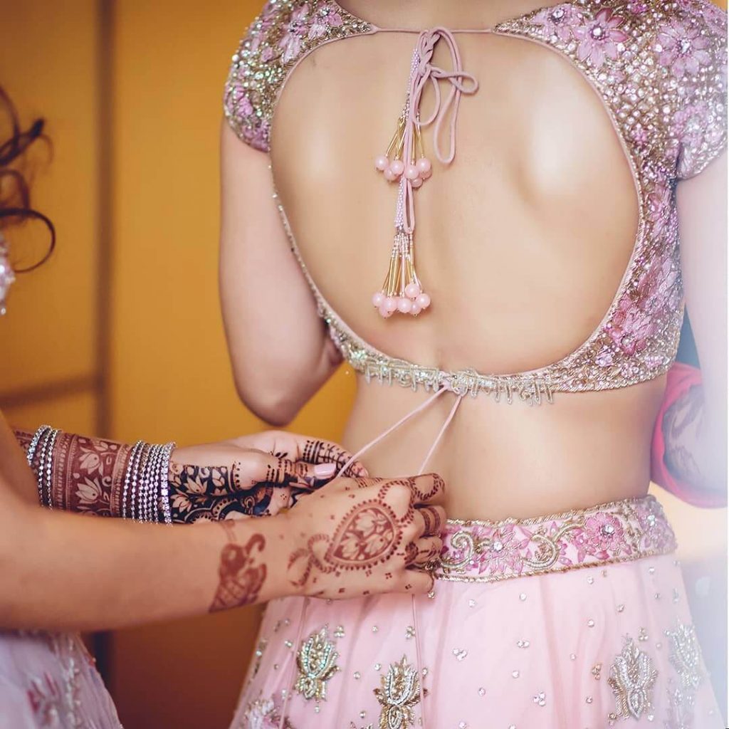20 Stunning Lehenga Blouse Back Designs Every Bride Must See-seedfund.vn