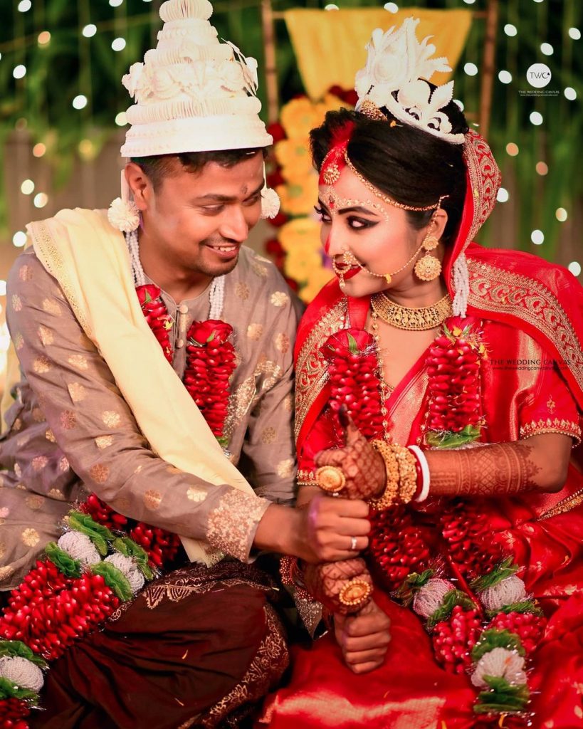 Gorgeous Bengali Couple Portraits That We Truly Adore