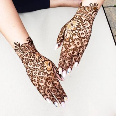 Stunning Lotus Motif Mehendi Designs For Weddings