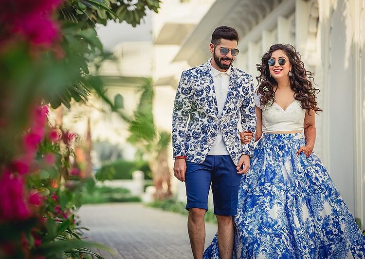 printed couple outfits