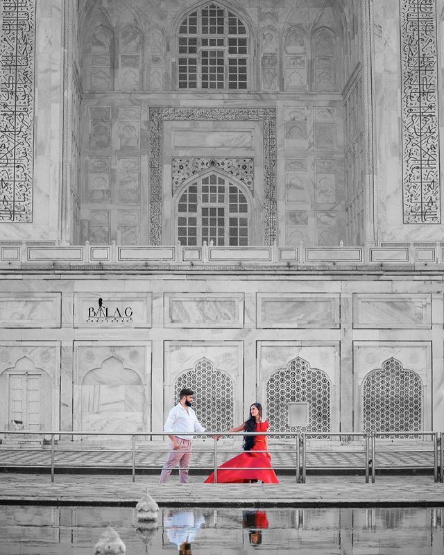 Pre-Wedding Shoot At Taj Mahal