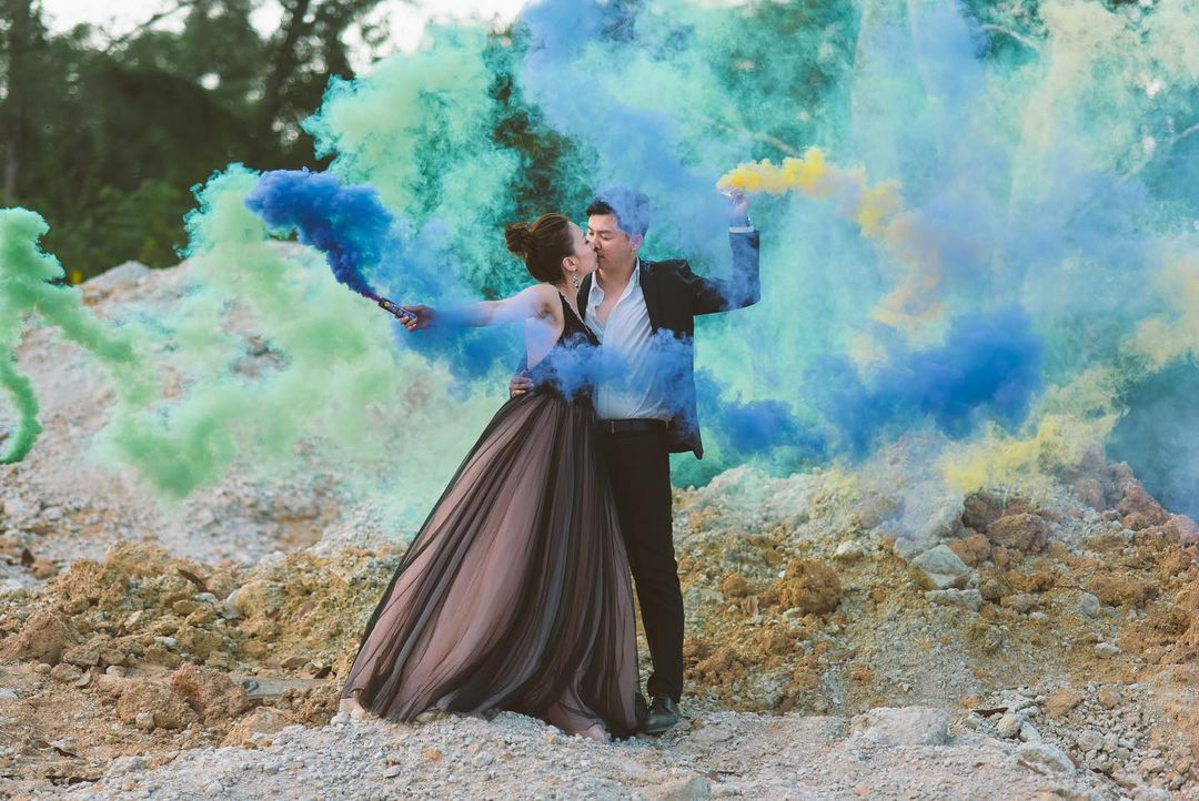 Smoke Bomb Pre-Wedding Photography