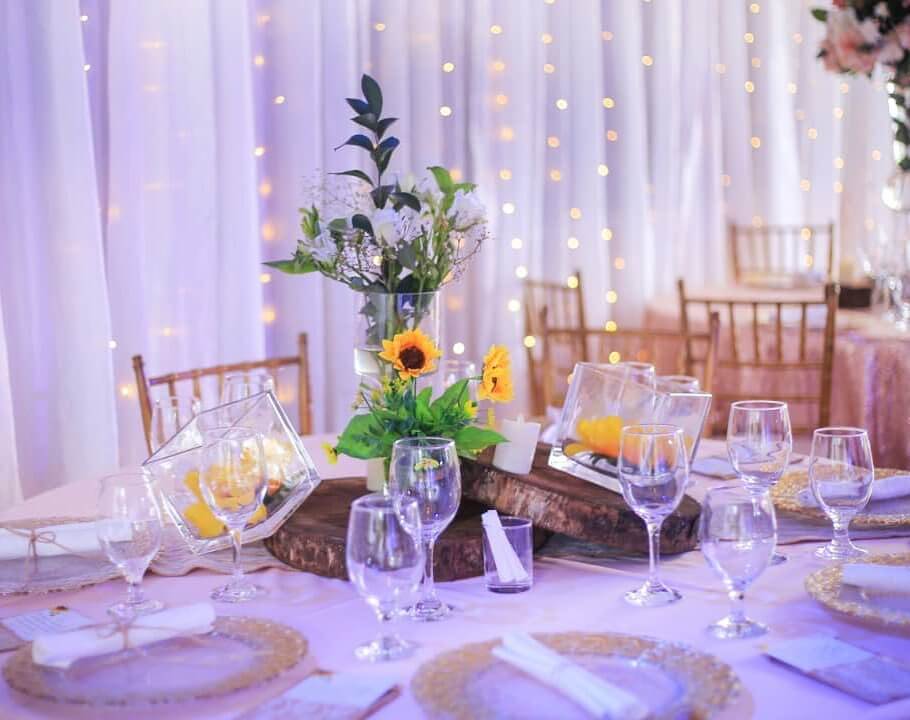 Lilac Decor Wedding Colors for 2021