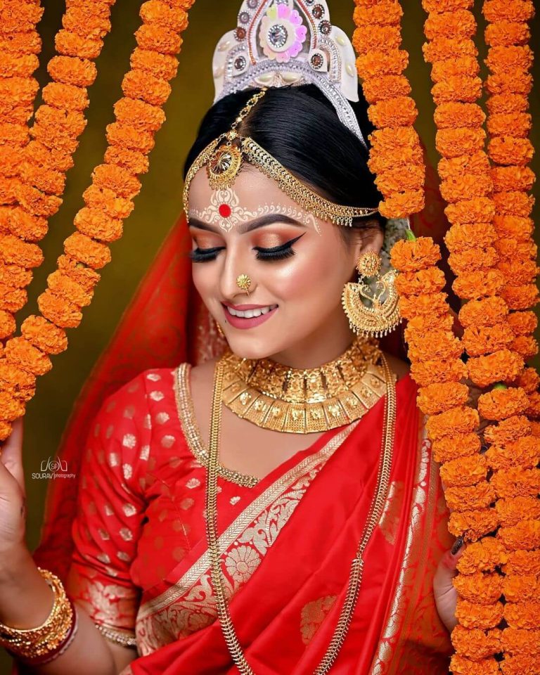 Bindi Art Designs Spotted On Beautiful Bengali Brides