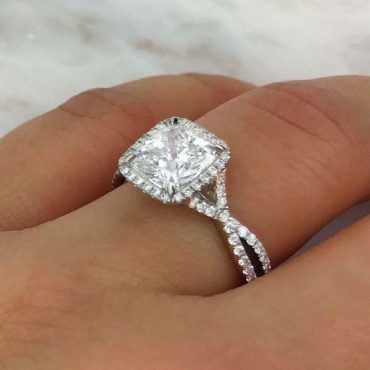 30+ Wedding Rings That’ll Sweep Your Lady Right Off Her Feet