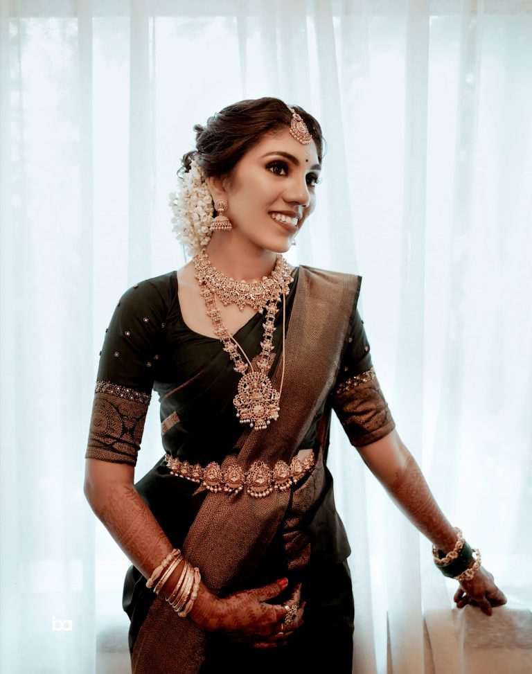 A Stunning South Indian Bride In Green Kanjeevaram Saree 