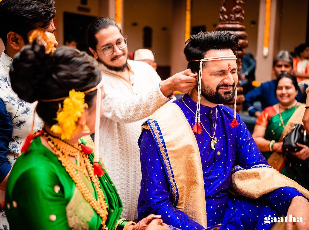 ear twisting marathi wedding