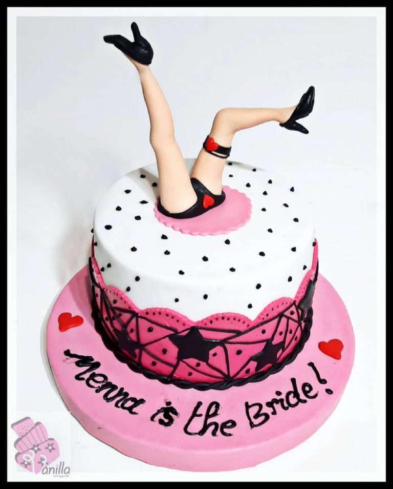 Gorgeous And Fun Bachelorette Party Cake Ideas For Brides 