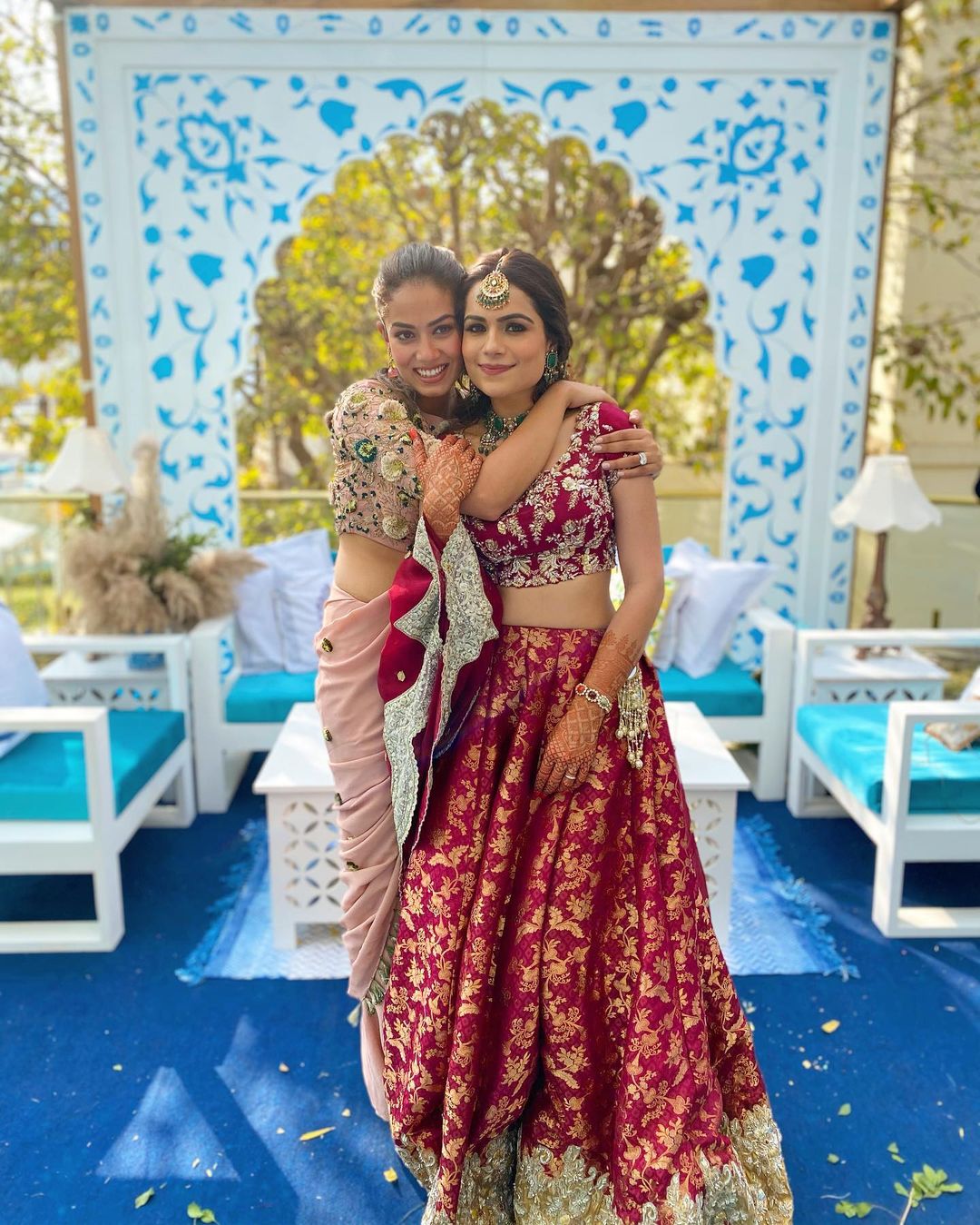 mira kapoor with friend sejal