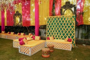 yellow & pink mehendi decor