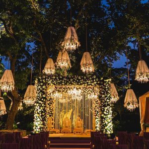 tree hanging decor for mandap