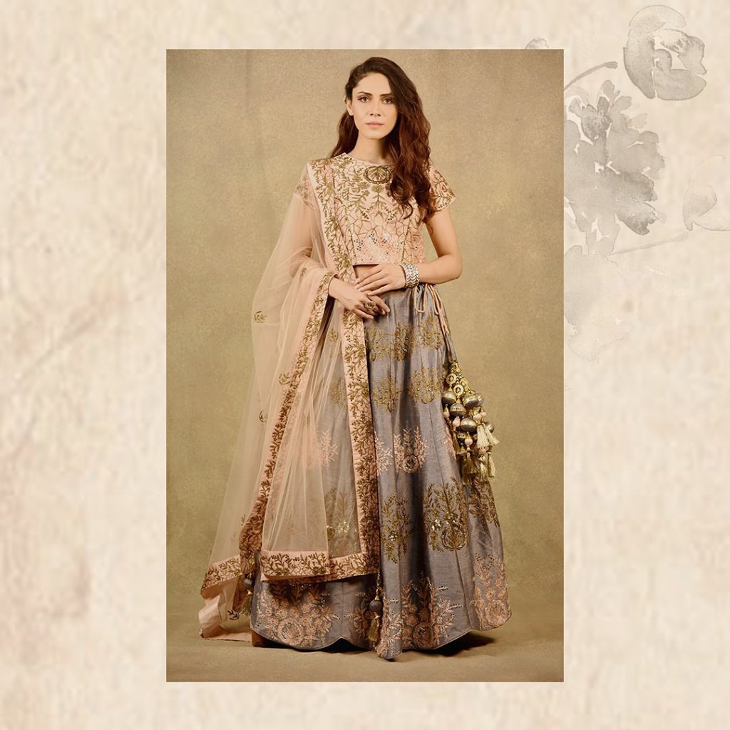 bridal outfits in Delhi
