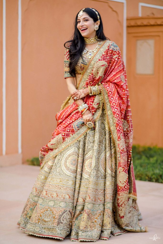 Traditional Sheesh Patti Indian Style Kundan Matha Patti Indian Bride  Makeup, Bollywood Hairstyles, Tikka Hairstyle | lupon.gov.ph